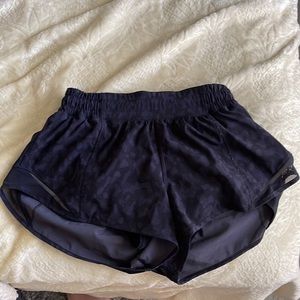 Lululemon shorts size 4